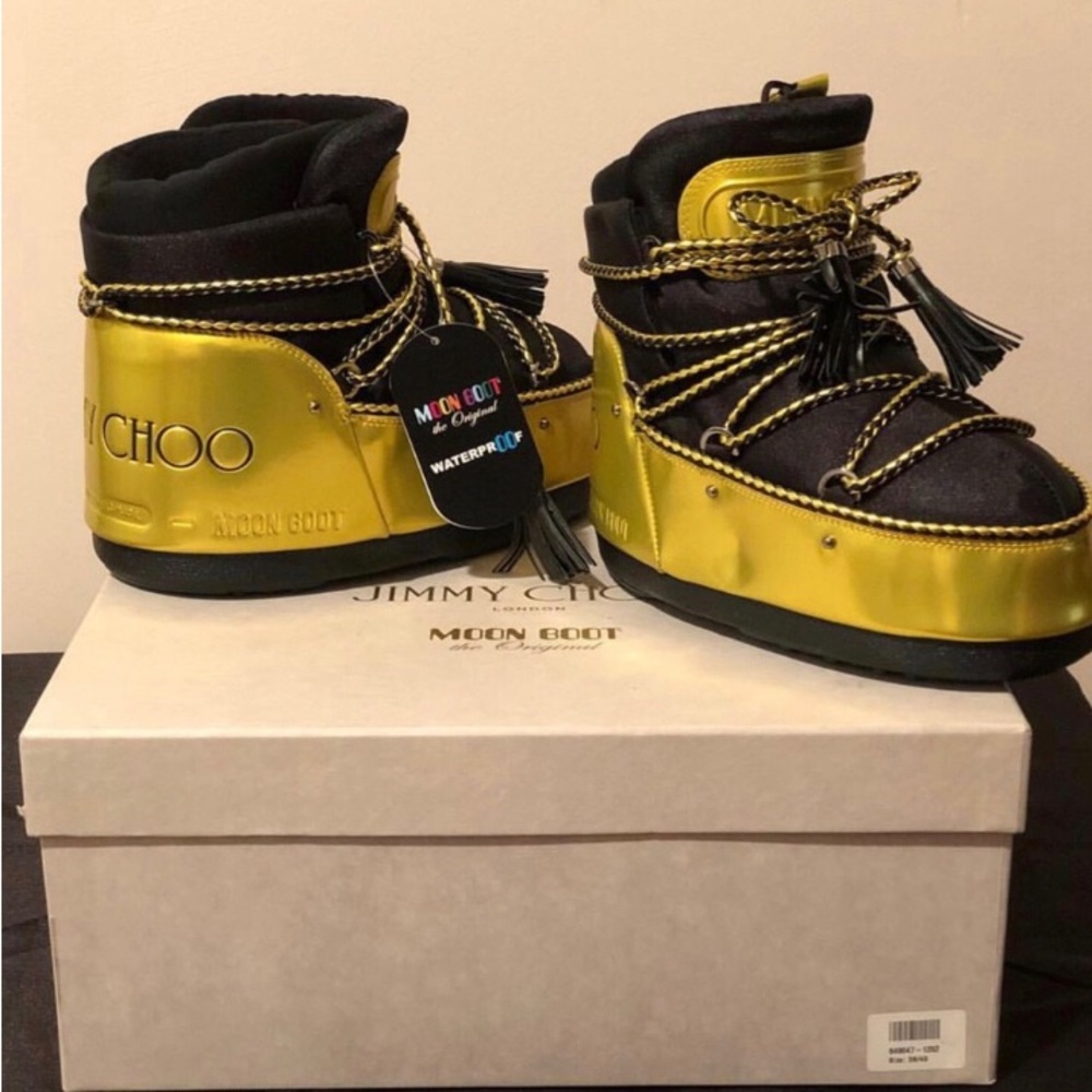 Jimmy choo moon boots